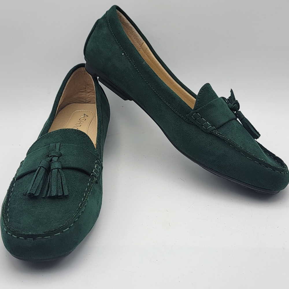 Green Faux Suede Loafers with Tassels. SIZE 12M #1742